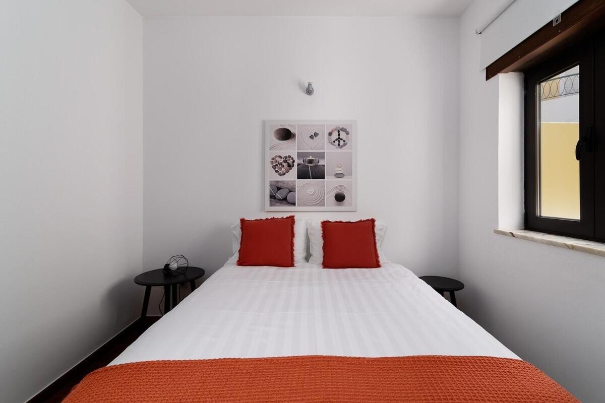 Casa 2 Irmaos Bed & Breakfast